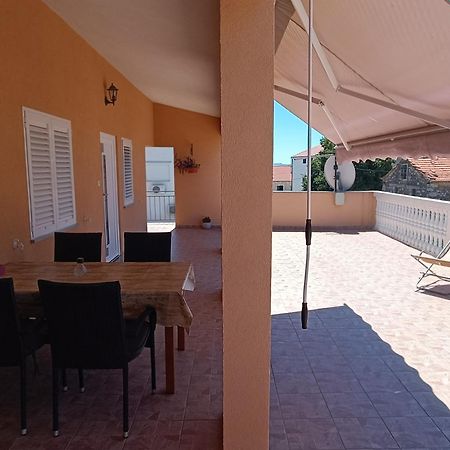 Apartmani Sprljan Водице Экстерьер фото