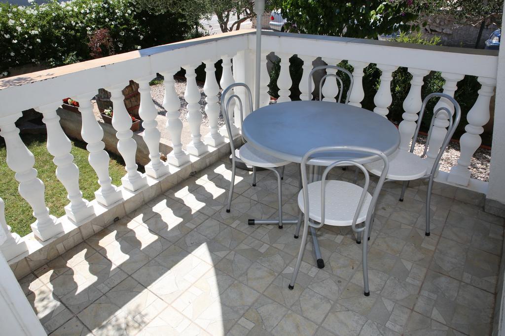 Apartmani Sprljan Водице Экстерьер фото