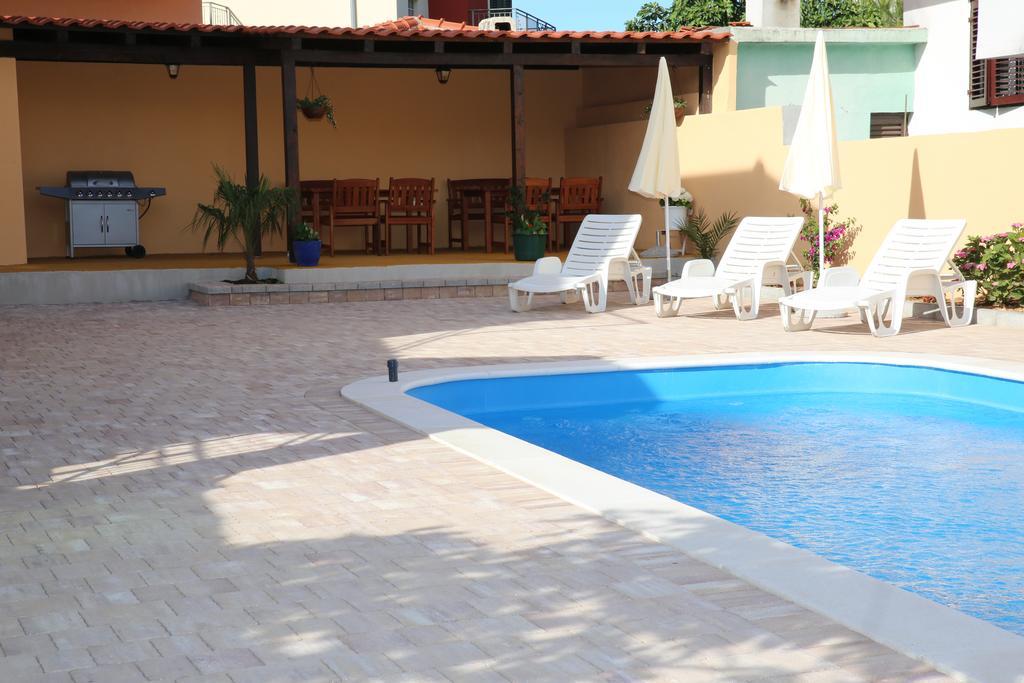Apartmani Sprljan Водице Экстерьер фото