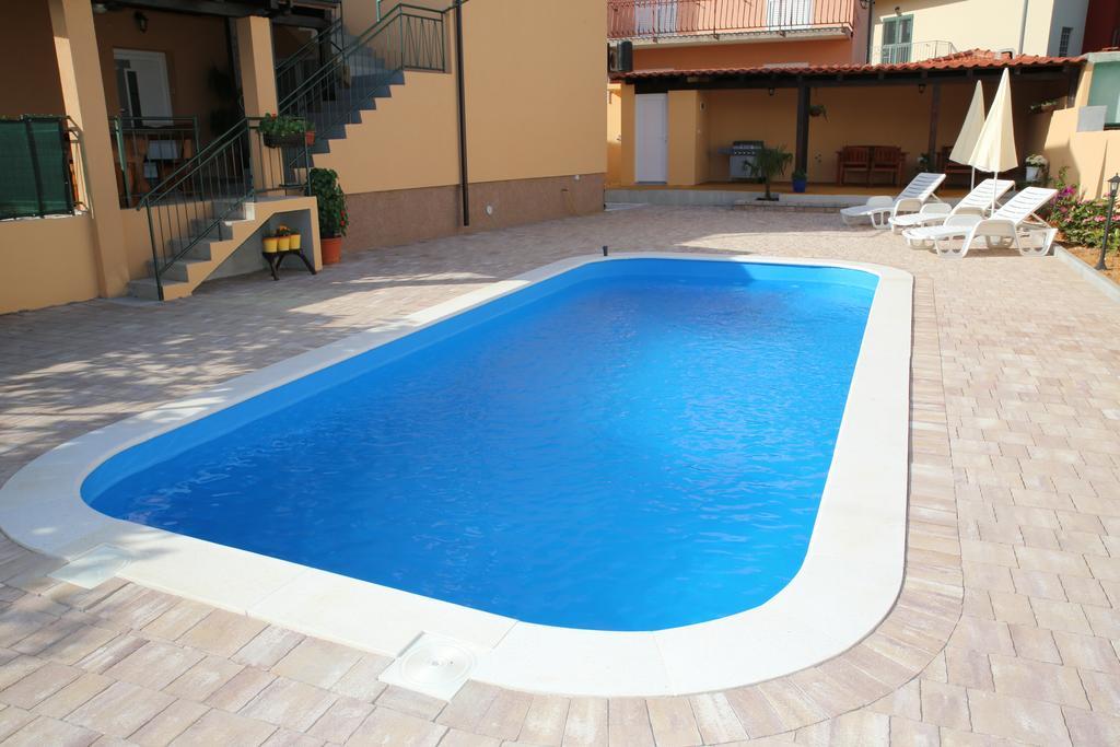 Apartmani Sprljan Водице Экстерьер фото